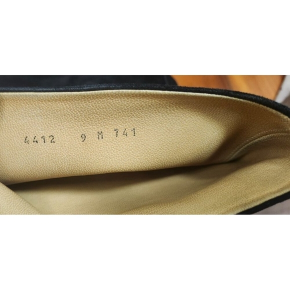 Gravati Black Suede Knee High Boots Vibram Gumlite Sole Classic Riding Style 9M - Picture 12 of 15